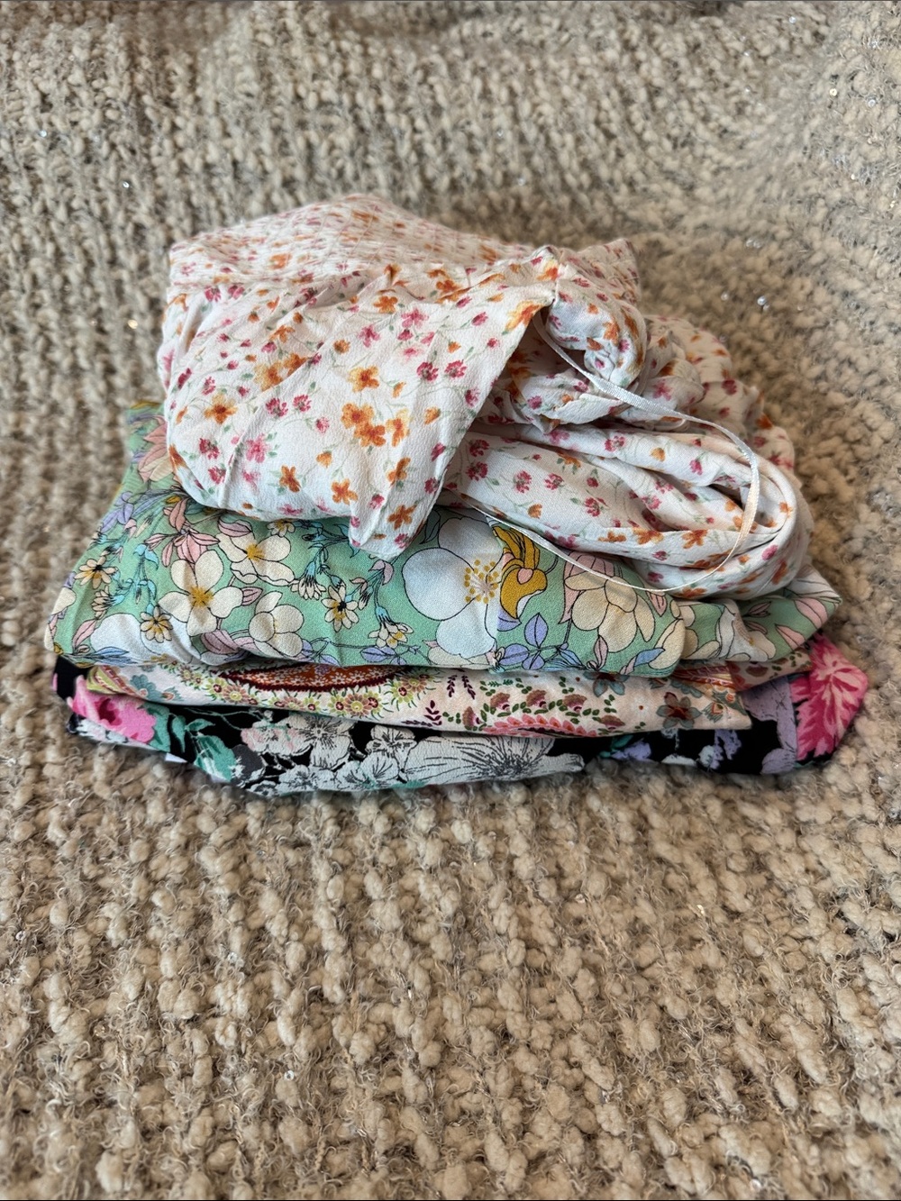 Mystery Bundle of Mixed Floral Dresses - Size mediums, Sky To Moon Brand